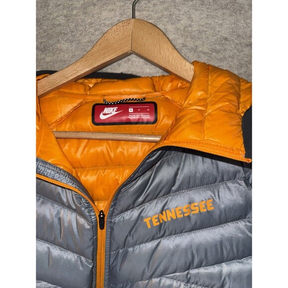 Nike Women’s Puffer Coat With Hood Tennessee Orange Gray Med Double Zip Down - Picture 2 of 8